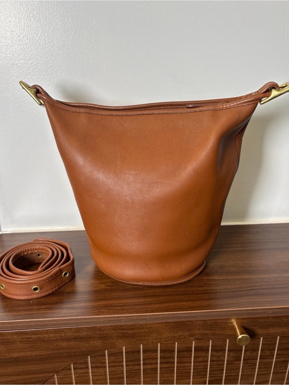 Vintage Coach Helen’s Legacy Leather Bucket Bag in British Tan 9953